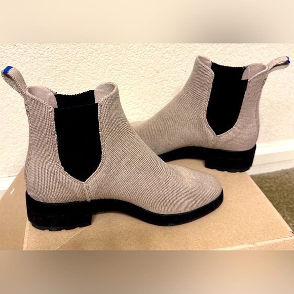 Rothy’s Lug Boot - Merino Wool Dove size 7.5 like new - Picture 4 of 8